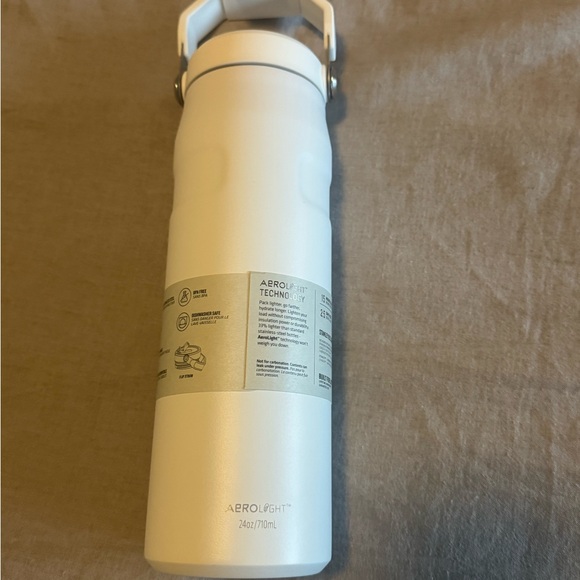 Stanley IceFlow Aerolight Bottle with straw - Frost White - Picture 2 of 3